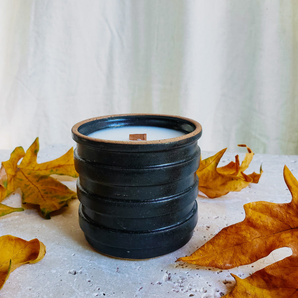 Black Fig Scented Ridge Candle